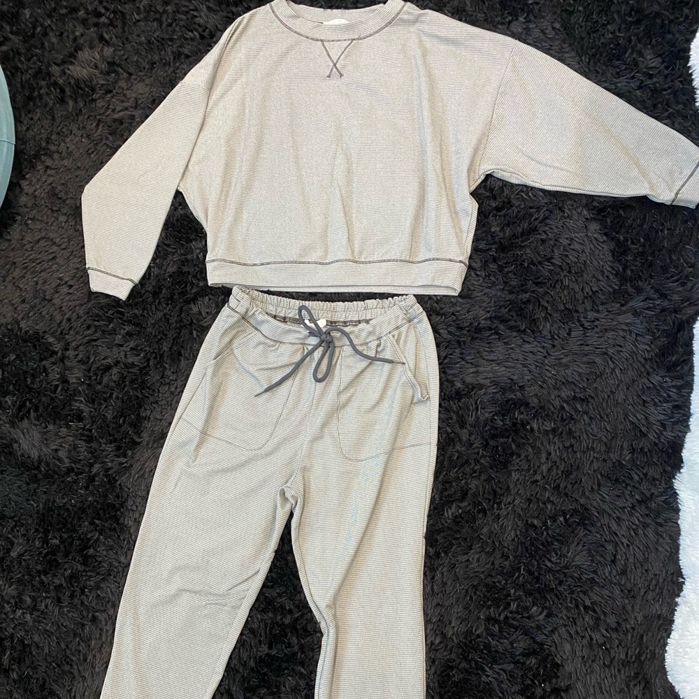 Adorable matching sweat set!